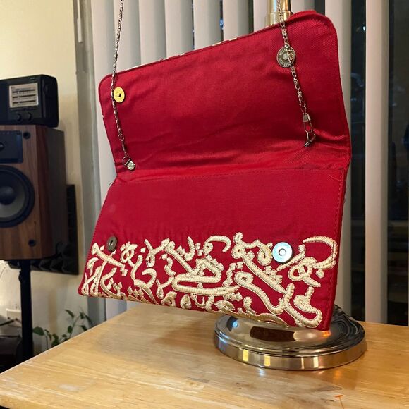 Arabic Calligraphy Gold Chain Shoulder Bag - Picture 9 of 10